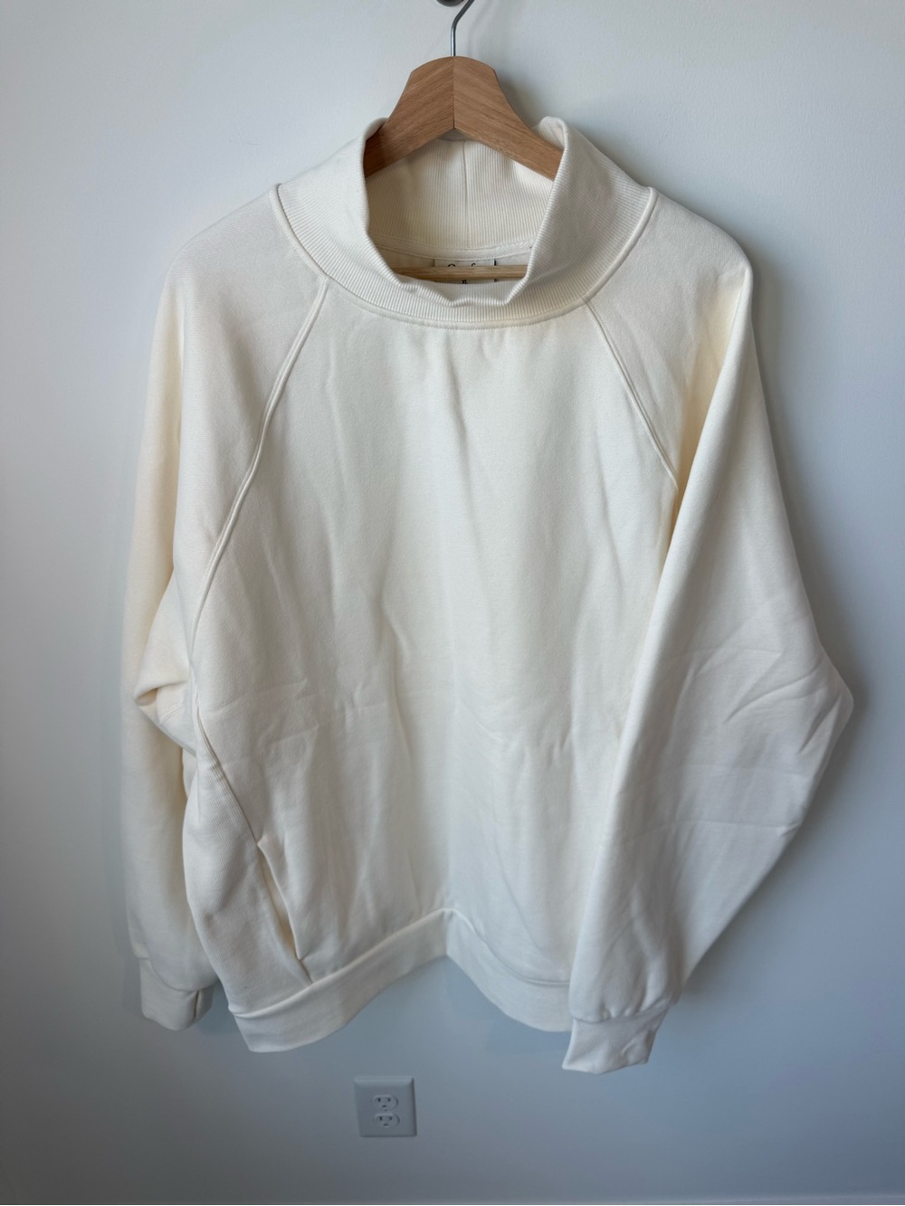 NEW Comfrt Cream Mock Neck Women's Shell Color | XL